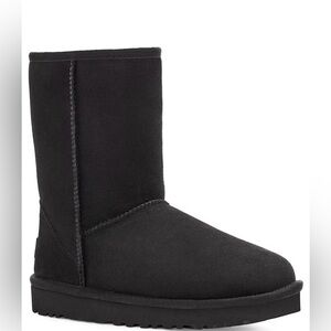UGG Women's Classic Short II Water Resistant Boot, Black, Sz 9